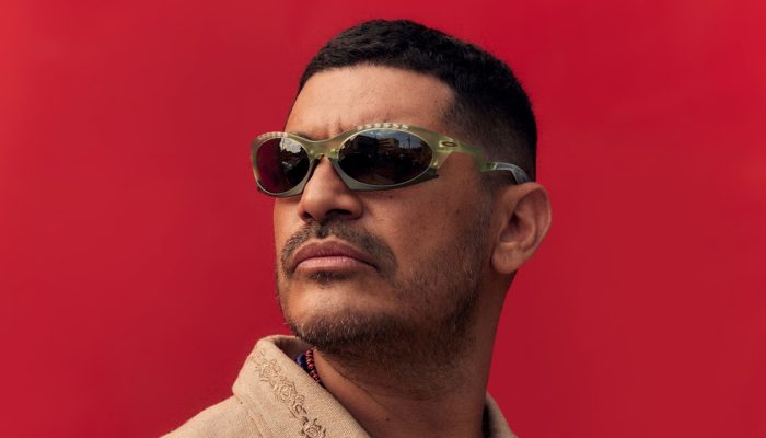 Criolo comemora 50 anos com turnê, discos inéditos, livro e parcerias internacionais