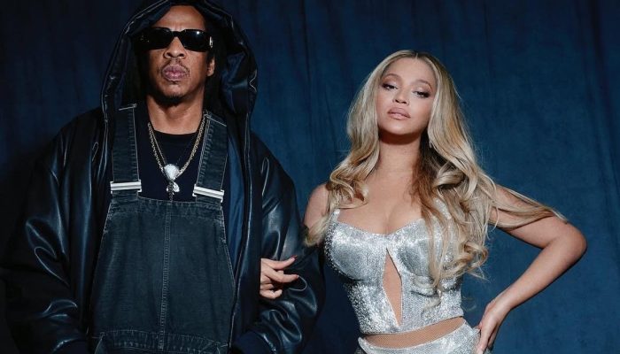 De surpresa, Beyoncé recebe Jay-Z para dueto em Paris