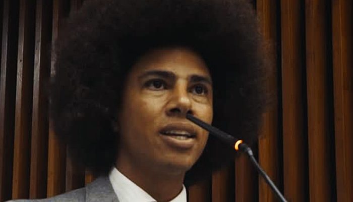Deputado Renato Freitas Relata Vítima de Racismo em Briga de Rua em Curitiba