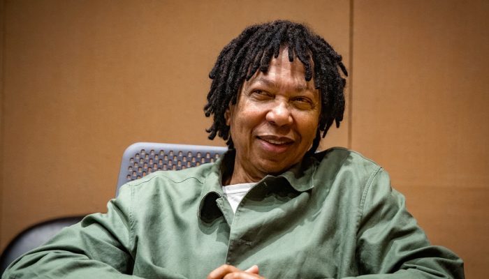 Djavan lança ação inédita no TikTok onde convida fãs a criarem versões para um trecho de música de seu próximo álbum