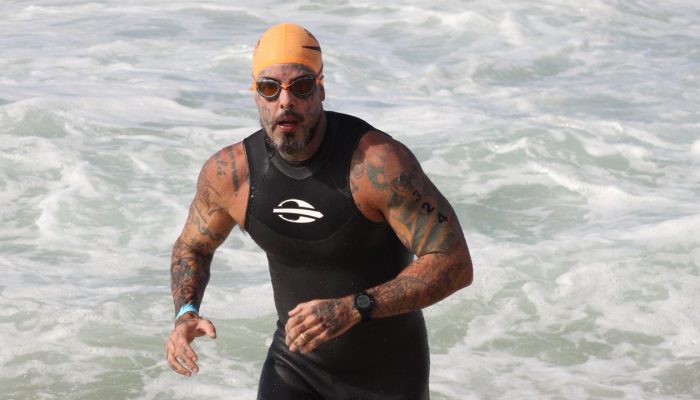 Em preparação para prova de Triathlon, Tico Santta Cruz é campeão do Circuito Aqua 2025 na categoria Master