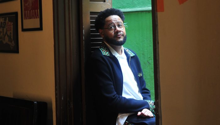 Emicida confirma participação da dupla Prettos em shows de estreia da nova turnê em São Paulo