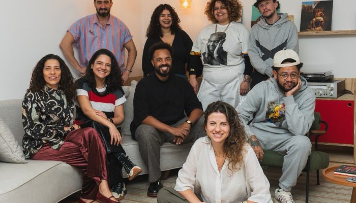 Equipe Emicida e Equipe BOA Música firmam parceria. Foto-Karu Martins