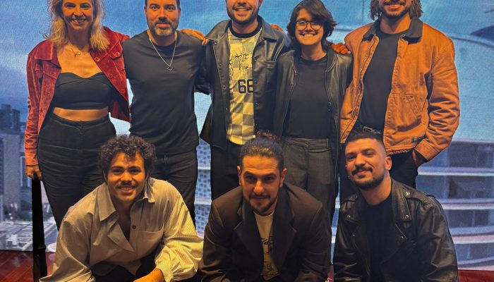 Lagum com a equipe da The Orchard (Crédito: Divulgação)