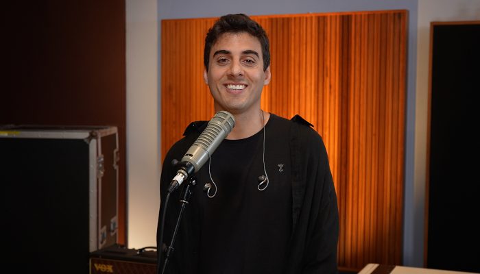 Fabio Brazza encerra o ano de O Novo Sempre Vem com seu rap de raízes brasileiras