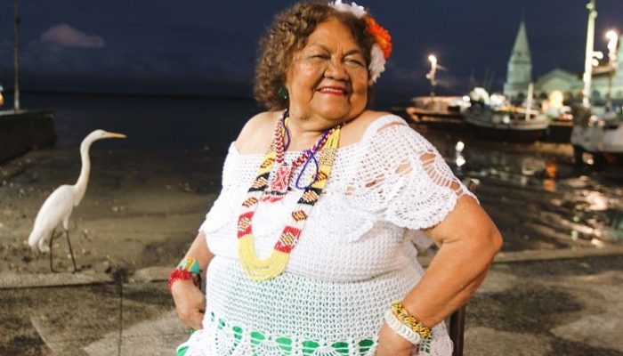 Dona Onete celebra seus 85 anos enaltecendo os ritmos paraenses em seu novo disco; ouça "Bagaceira"