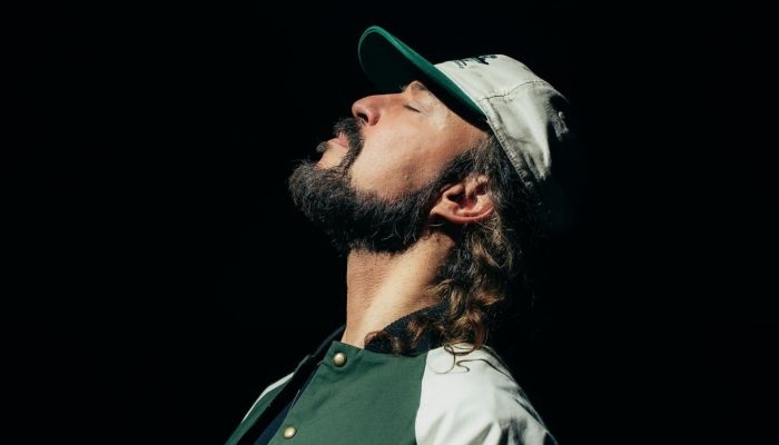 Gabriel, o Pensador celebra 33 anos de carreira com show histórico e gravação de DVD