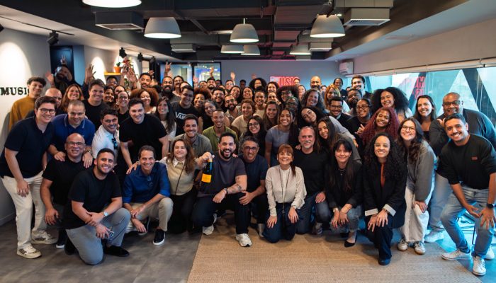 Henry Freitas, fenômeno do Forró, assina contrato com a Sony Music Brasil