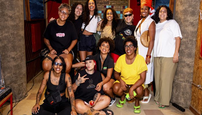 Mulheres profissionais do mercado da música após a gravação do videoclipe “É o Pagode Por Elas” Foto Lane Silva