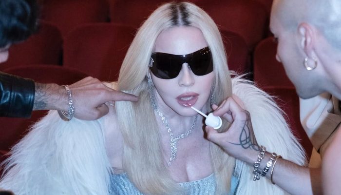 Interview libera registros inéditos de Madonna na première do filme “Confessions II” em Nova York