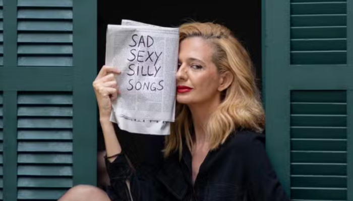 Letrux anuncia novo álbum “SadSexySillySongs” para 27 de março