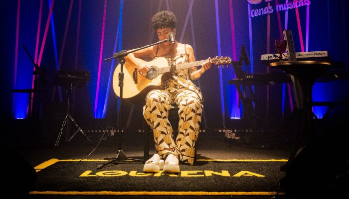 Lourena leva seu rap acústico para turnê intimista no Sul