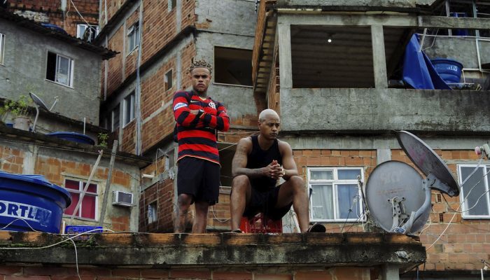 MC Cabelinho e TZ da Coronel lançam álbum "Palácio de Lona"