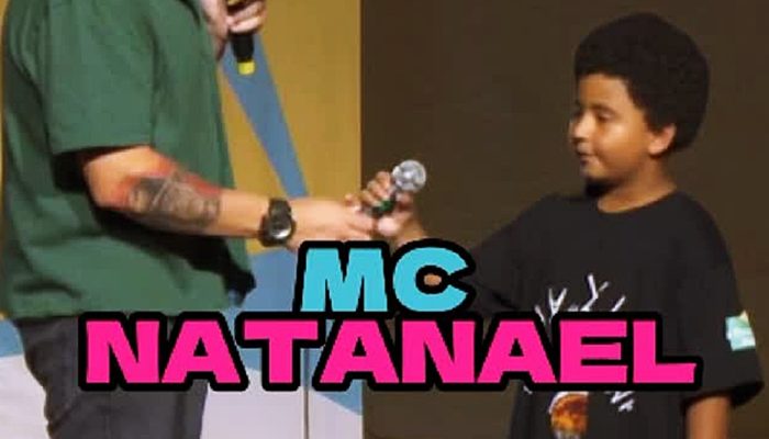 MC Natanael é Ovacionado ao Levar Rap Consciente para Show de Humor