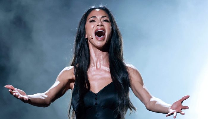 Nicole Scherzinger canta e sai totalmente premiada no Tony Awards 2025