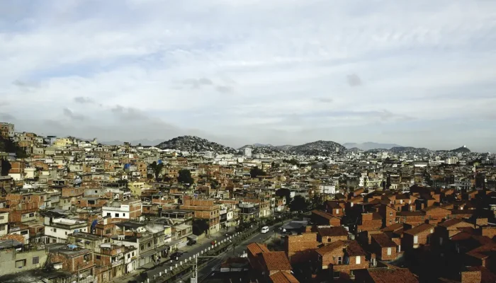 Observatório de Favelas celebra 25 anos de história na Maré