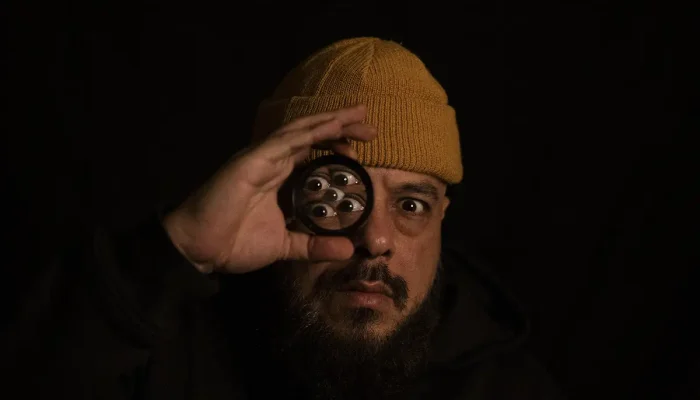 Ogi faz curadoria do hip-hop brasileiro em Loopcinio Rodrigo, Vol. 1