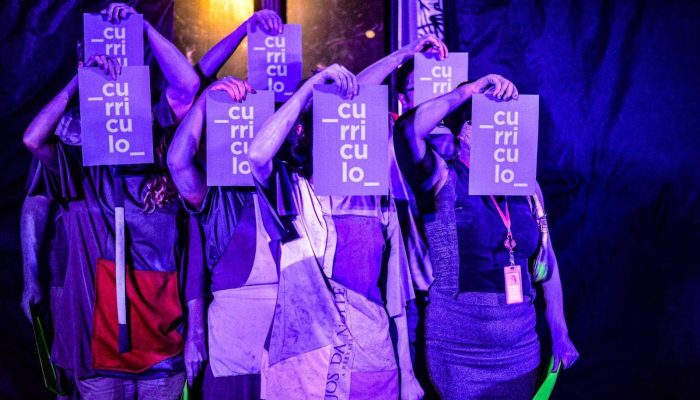 Ônibus da Zózima Trupe Estaciona em São Caetano do Sul para Sessões Gratuitas de Ópera Marginal