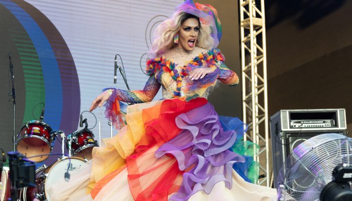 Apresentação na Parada SP (Crédito: Acervo APOLGBT-SP)