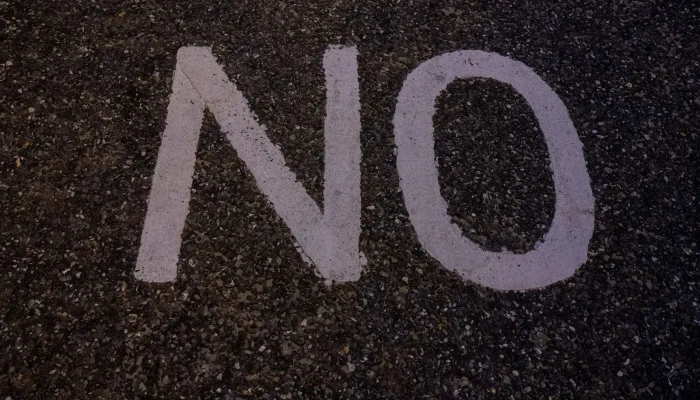 Protestos criticam acordos de gravadoras com empresas de IA: “Nossa música não é dado de treinamento”