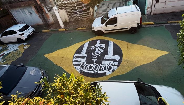 Rua do Jardim Peri ganha arte inspirada nos Racionais e no Brasil