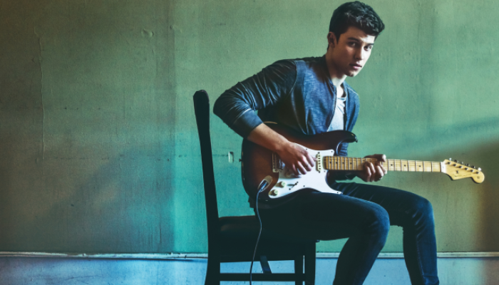 Shawn Mendes celebra 10 anos de “Illuminate” com novas versões do álbum