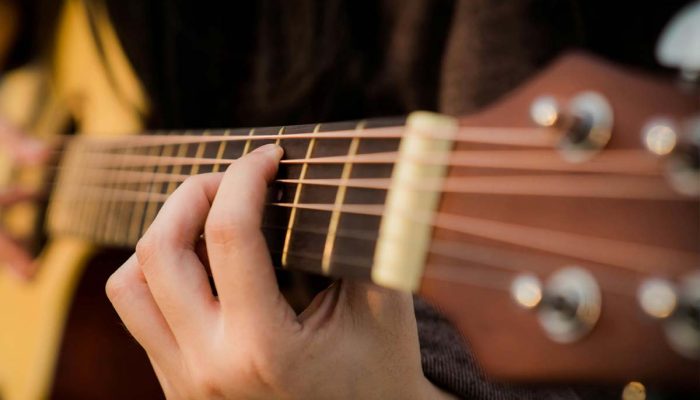 Violão segue relevante entre os jovens - Crédito Quoc Bao