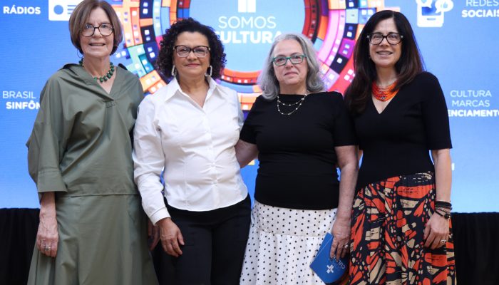 Neca Setubal, Maria Angela de Jesus, Beth Carmona e Isabel Borba (Foto: Nadja Kouchi/Acervo TV Cultura)